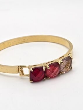 C. Wonder Gold Tone Hinged Bangle Bracelet Pink & Red Ombre Stones
